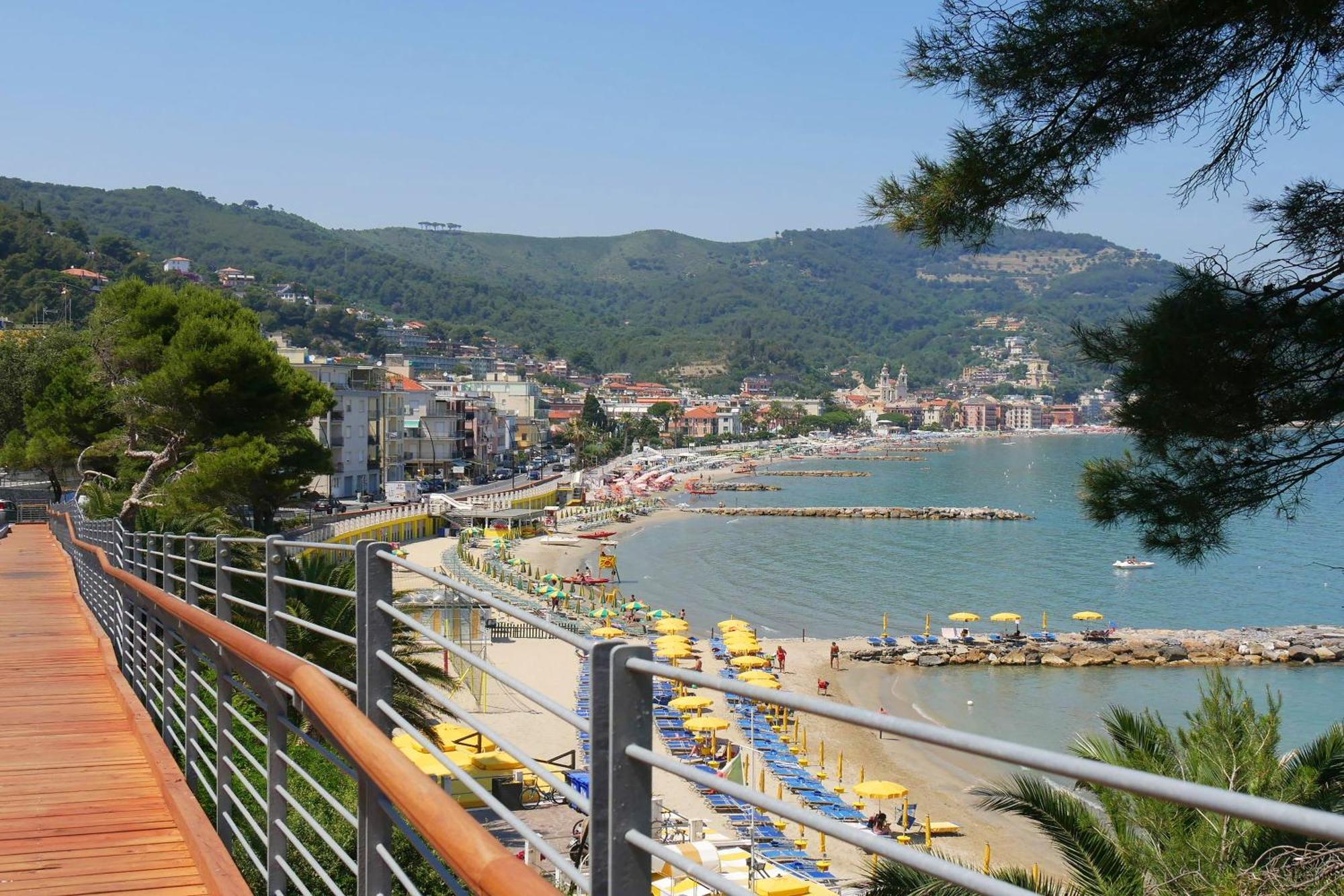 Laigueglia Beach - Happy Rentals Экстерьер фото